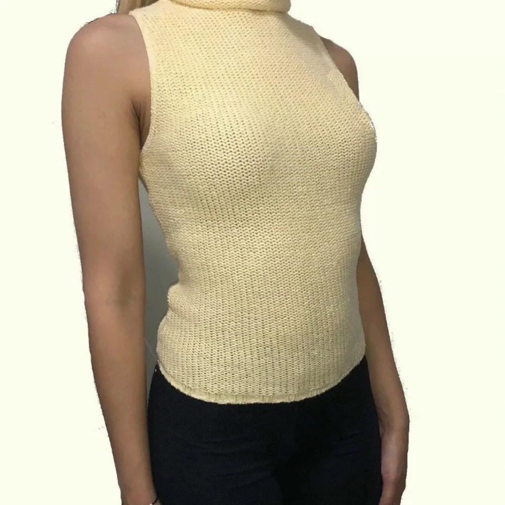 Pale Yellow Sleeveless Turtleneck Knit Sweater - Picture 3 of 13
